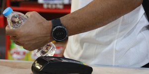 Πληρωμή με ρολόι σε POS