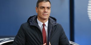 Πέδρο Σάντσεθ με μπουφάν