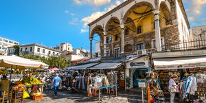 Μικρομάγαζα στο Μοναστηράκι