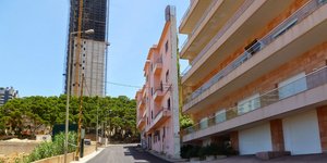 Η πιο στενή πολυκατοικία του κόσμου