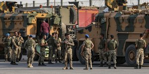 Οι κουρδικές δυνάμεις αποχωρούν από τα σύνορα Συρίας-Τουρκίας