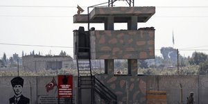 Συριακά φυλάκια θα δημιουργηθούν κατά μήκος των συνόρων με την Τουρκία