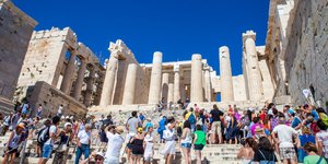 Τουρίστες στην Ακρόπολη