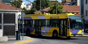 Τρόλεϊ στρίβει