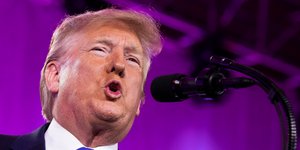 Ο Τραμπ μιλά σε συγκέντρωση οπαδών του στην Ουάσιγκτον
