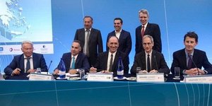 Τον Ιούνιο 2019 υπογράφηκαν οι συμβάσεις για την παραχώρηση του δικαιώματος έρευνας και εκμετάλλευσης υδρογονανθράκων στις θαλάσσιες περιοχές «Δυτικά Κρήτης» και «Νοτιοδυτικά Κρήτης»