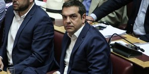 Ο Τσίπρας απειλεί με Ειδικά Δικαστήρια για την ιδιωτικοποίηση των ΕΛΠΕ