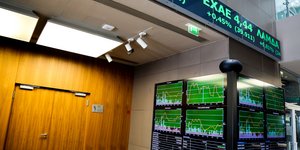 Ανοδικές τάσεις στο Χρηματιστήριο Αθηνών