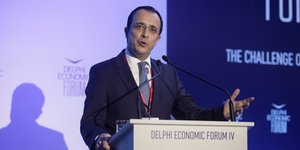 Ο Νίκος Χριστοδουλίδης σε ομιλία στους Δελφούς