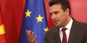 Ο Ζόραν Ζάεφ απειλεί πως θα παγώσει τη Συμφωνία των Πρεσπών