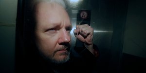 Ο ιδρυτής της WikiLeaks Τζούλιαν Ασάνζ