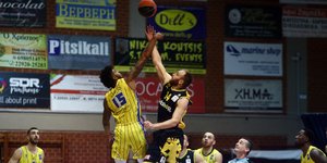 Basket League: Με πρωταγωνιστή τον Λάνγκφορντ η ΑΕΚ πέρασε από το Λαύριο