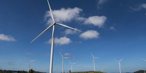 Τα ελληνικά νησιά χρησιμοποιούν όλο και περισσότερο ανανεώσιμες πηγές ενέργειας