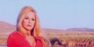 Η Αλίκη Βουγιουκλάκη