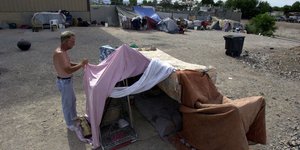 Πρόστιμο θα επιβάλει ο Δήμος Λας Βέγκας στους αστέγους