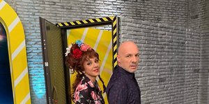 Η Βάνια (ηθοποιός Ματίνα Νικολάου) και ο Νίκος Μουτσινάς στην εκπομπή «Καλό μεσημεράκι»