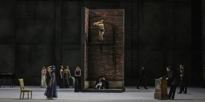 Χορός με τη σκιά μου