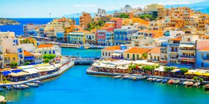 κρητη χρωματιστα σπιτακια