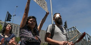 Διαδηλωτής με τραυματισμένο μάτι στη Χιλή