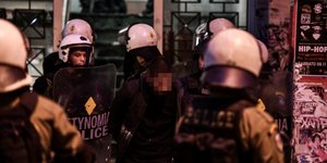 Επιχείρηση της αστυνομίας στα Εξάρχεια