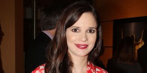 Η Ευγενία Δημητροπούλου με μακρύ φόρεμα και κόκκινο κραγιόν 