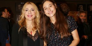 Η Φωτεινή Αθερίδου στην πρεμιέρα της παράστασης της Σμαράγδας Καρύδη