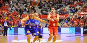Ο Γιαννούλης Λαρεντζάκης με την φανέλα της Μούρθια
