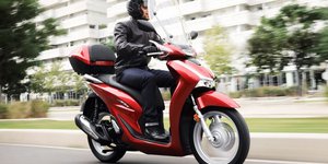 H Honda παρουσιάζει το νέο SH