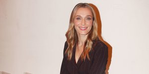 η Κάτια Ζυγούλη φωτογραφίζεται στο σόου των Mi-Ro