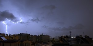 Η κακοκαιρία «Genesis»: Εφτασε στην Αττική