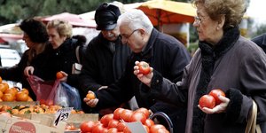 λαϊκή αγορά, ανάπτυξη , αεπ, φοροελαφρύνσεις, αναδρομικά