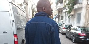 μαυρος με τζιν μπουφαν