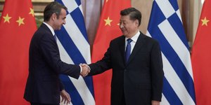 Χαιρετισμός Κυριάκου Μητσοτάκη με Σι Τζινπίνγκ