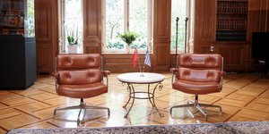 Νέες πολυθρόνες στο Μαξίμου 