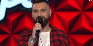 O 32χρονος παίκτης του The Voice, Θάνος Νικολόπουλος