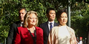 Η Σίσσυ Παυλοπούλου με την σύζυγο του Σι Τζινπίνγκ, Πενγκ Λιγουάν