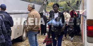Μετανάστες στην Ιερά Μονή Πορετσού στην Ηλεία/Φωτό ilialive.gr
