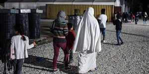 Ξεπέρασαν τους 55.000 οι πρόσφυγες και μετανάστες στις δομές φιλοξενίας των Ενόπλων Δυνάμεων	