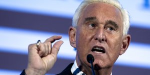 Ο πρώην σύμβουλος του Ντόναλντ Τραμπ, Ρότζερ Στόουν