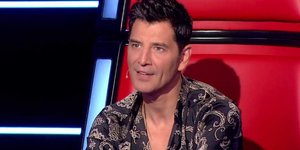 Ο Σάκης Ρουβάς στη καρέκλα του the voice