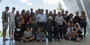 Συνάντηση με επιζώντες από το Ολοκαύτωμα