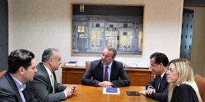 Συνάντηση Χρήστου Σταϊκούρα και Άδωνι Γεωργιάδη με τον πρόεδρο της ολομέλειας των προέδρων των δικηγορικών συλλόγων Ελλάδος, Δημήτρη Βερβεσό