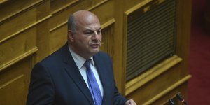 Ο Κώστας Τσιάρας μιλάει στη Βουλή