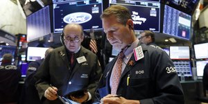 Πτωτικές τάσεις στη Γουόλ Στριτ