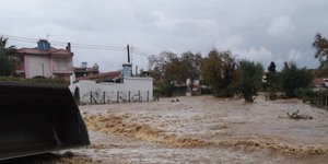 Πλημμύρισαν οι δρόμοι στη Χαλκιδική