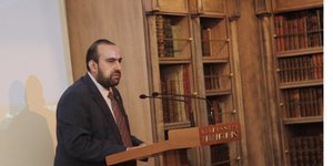 Ο δήμαρχος Κυθήρων, Στράτος Χαρχαλάκης