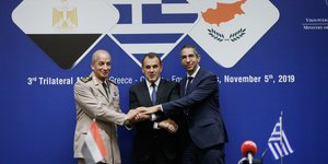 Τριμερής συνάντηση των υπουργών Άμυνας, Ελλάδας, Αιγύπτου και Κύπρου
