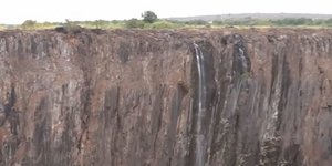 Οι καταρράκτες της Βικτώρια στη νότια Αφρική έχουν σχεδόν στερέψει