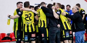 Οι αθλητές της ΑΕΚ στο χάντμπολ πήραν μία μεγάλη νίκη επί του Ολυμπιακού