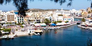 Πανοραμική εικόνα του Αγίου Νικολάου στην Κρήτη